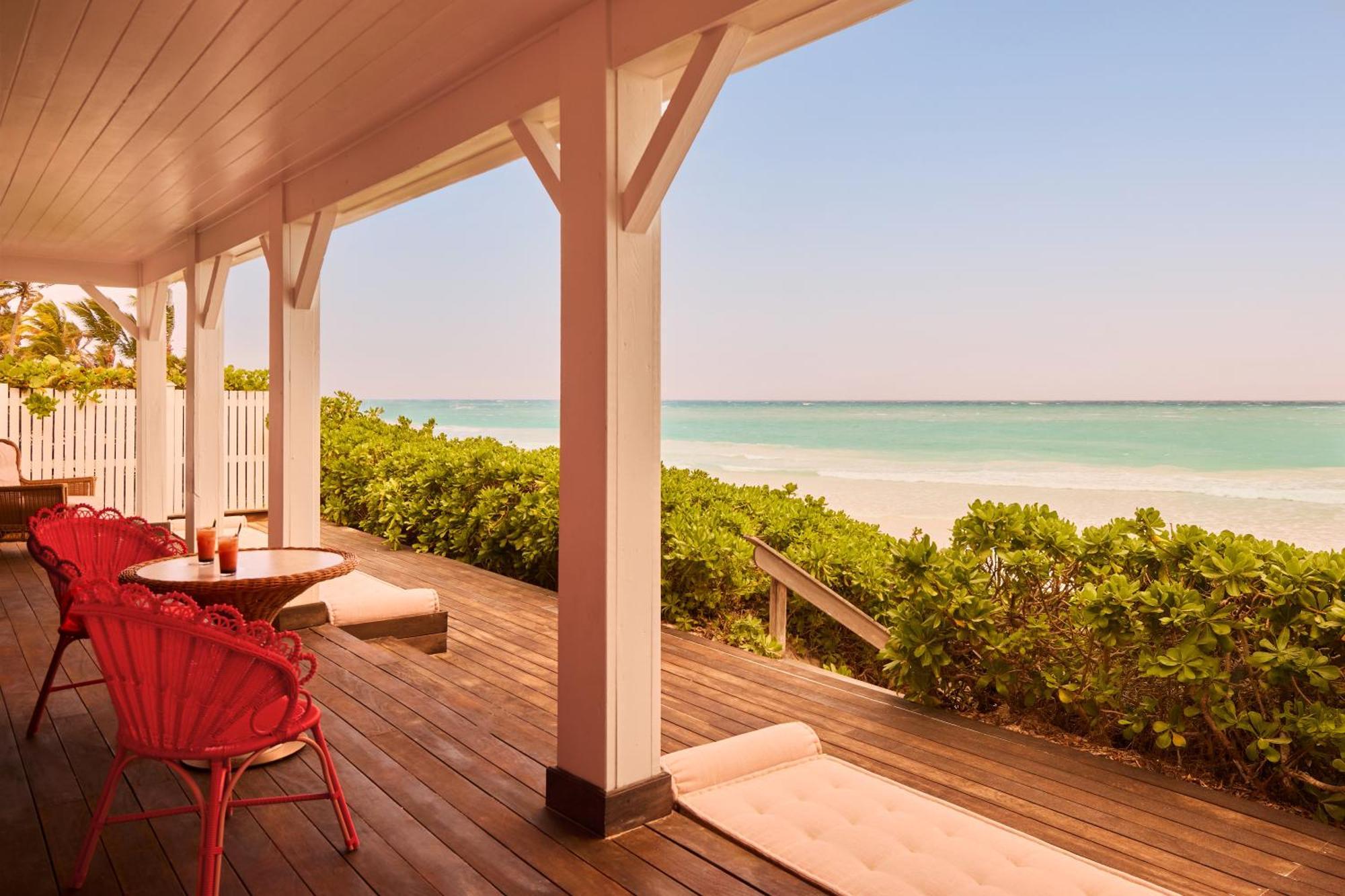 Coral Sands Inn & Cottages Dunmore Town Экстерьер фото