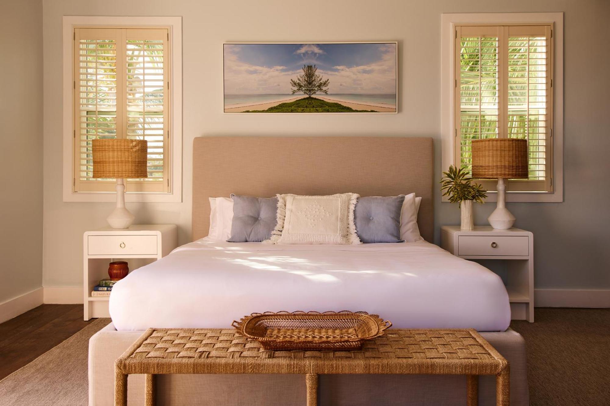 Coral Sands Inn & Cottages Dunmore Town Экстерьер фото